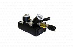 Calibration pump with heating for melt pressure sensors