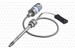 Melt pressure sensor in combined design with temperature sensor